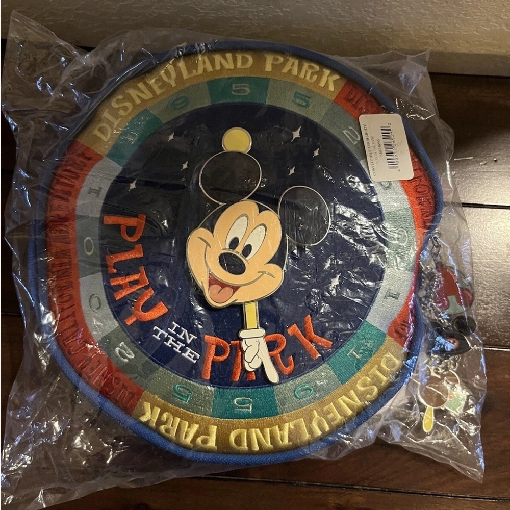 DisneylandMickey Mouse Multicolor convertible Crossbody Bag Harvey’s seatbelts